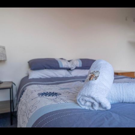 Te Anau Holiday Home - Free Wifi - Free Bikes & Kayaks - Short Walk To Lake & Town - Top Views Eksteriør billede