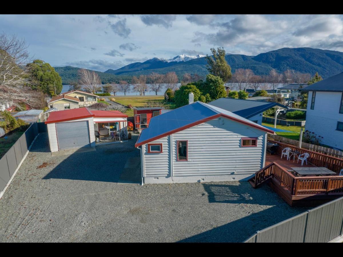 Te Anau Holiday Home - Free Wifi - Free Bikes & Kayaks - Short Walk To Lake & Town - Top Views Eksteriør billede
